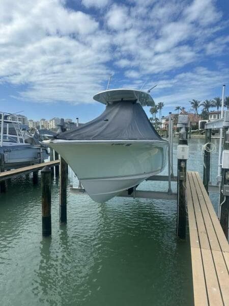 2014 Sea Hunt 27 Gamefish Forward Seating