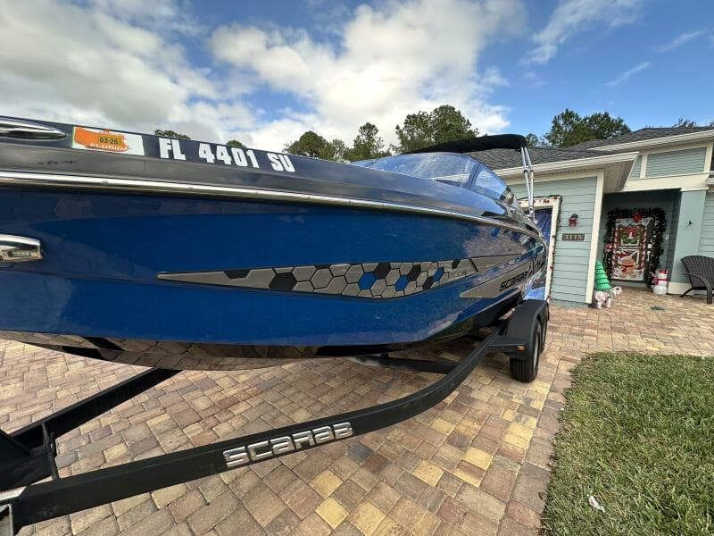 2021 Scarab 215