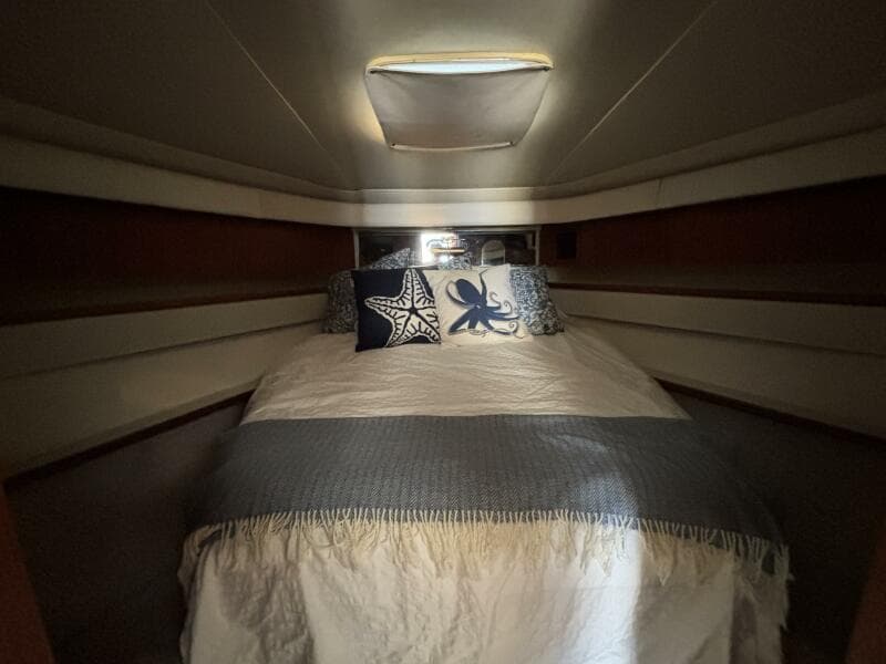 1993 Tiara Yachts 4300 Convertible