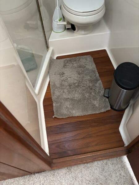 1993 Tiara Yachts 4300 Convertible