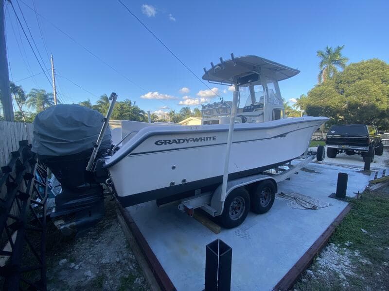 2007 Grady-White Chase 273