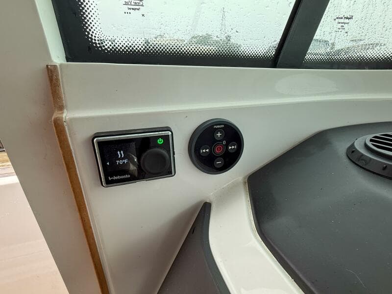 2020 Axopar 28 Cabin w/Wet Bar