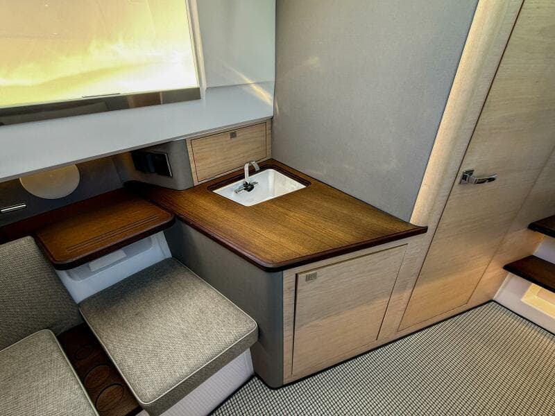 2024 Axopar 45 XC Cross Cabin