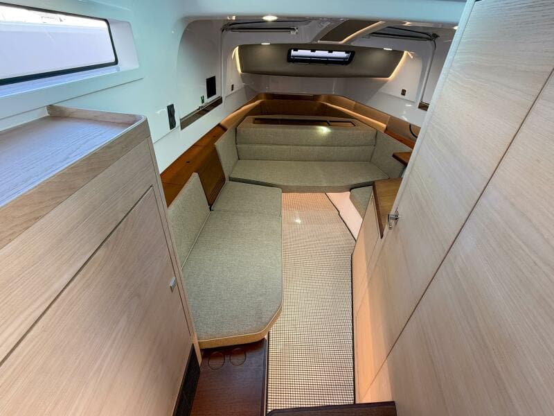 2024 Axopar 45 XC Cross Cabin