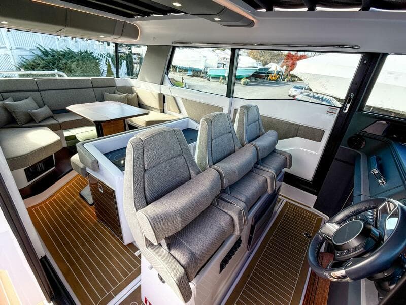 2024 Axopar 45 XC Cross Cabin