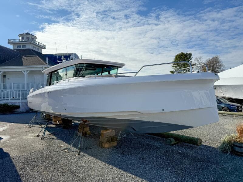 2024 Axopar 45 XC Cross Cabin