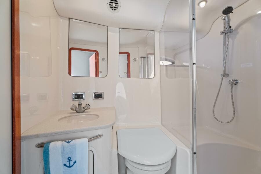 2003 Sea Ray 480 Sedan Bridge