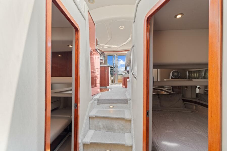 2003 Sea Ray 480 Sedan Bridge