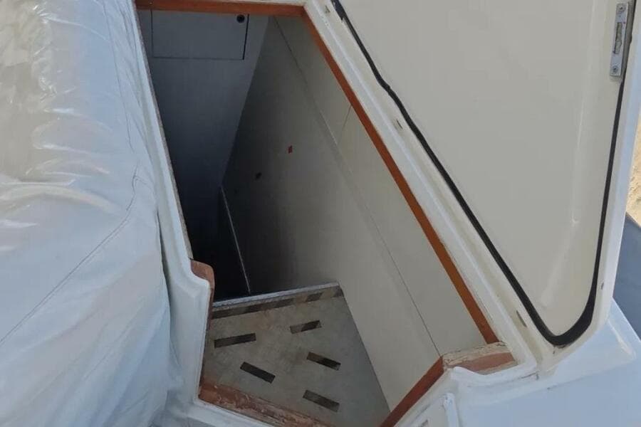 2002 Ferretti Yachts 720