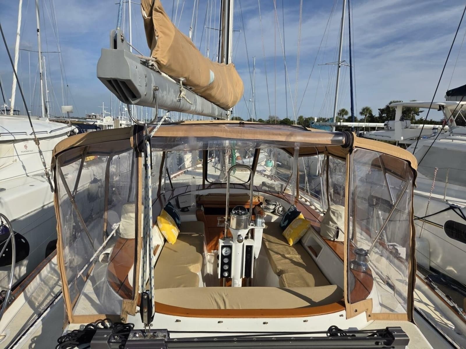 1985 Endeavour 51 - Photo 3