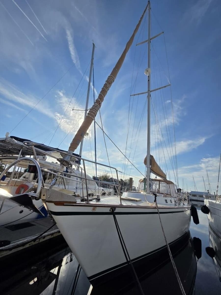 1985 Endeavour 51 - Photo 2