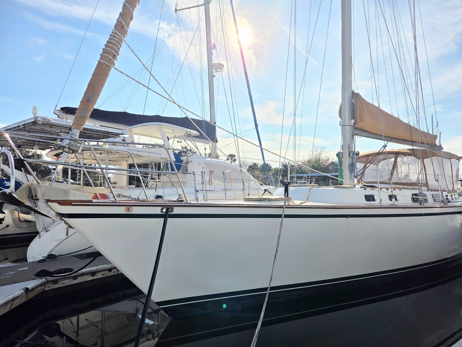 1985 Endeavour 51 - Photo 1