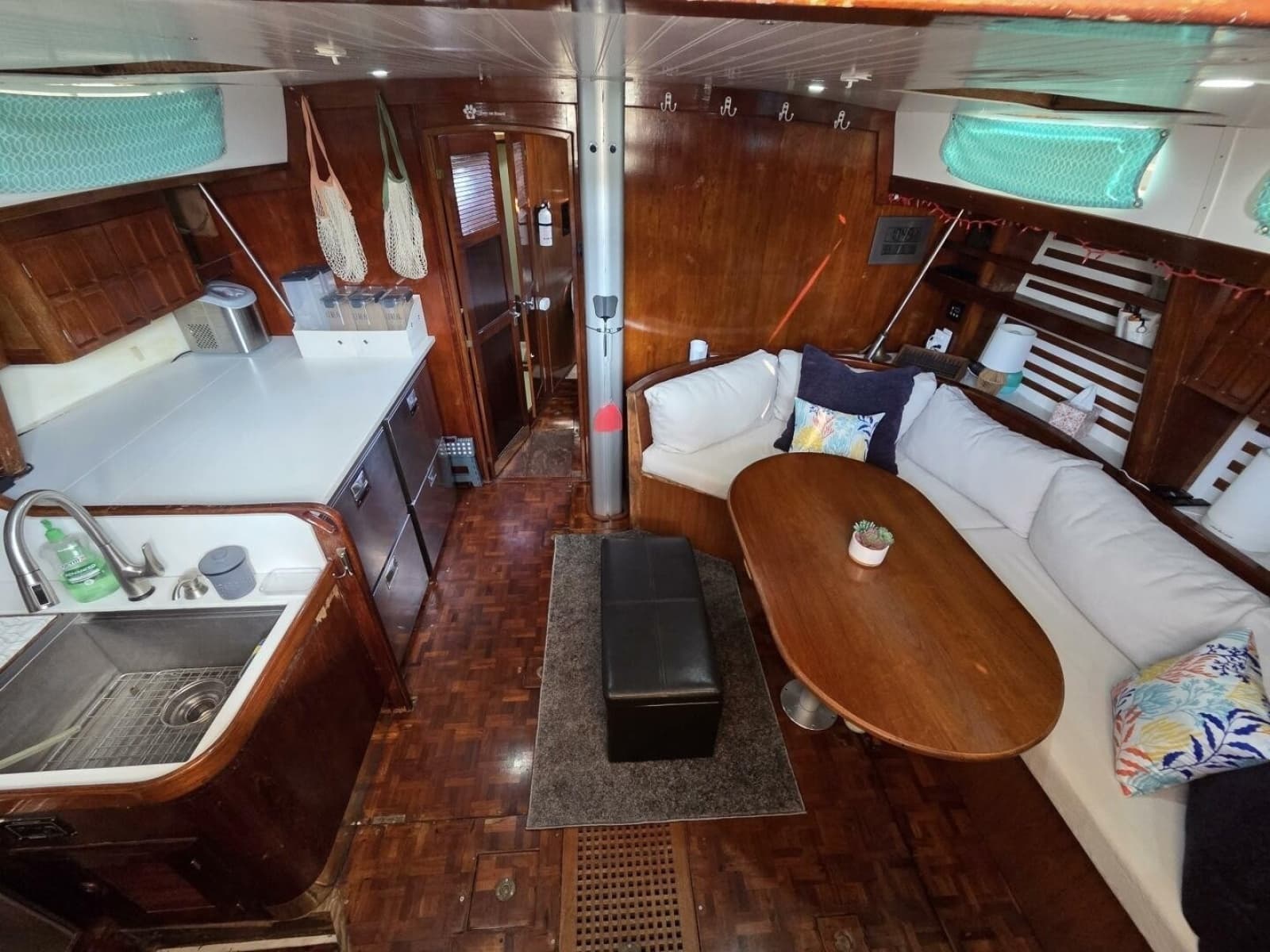 1985 Endeavour 51 - Photo 4