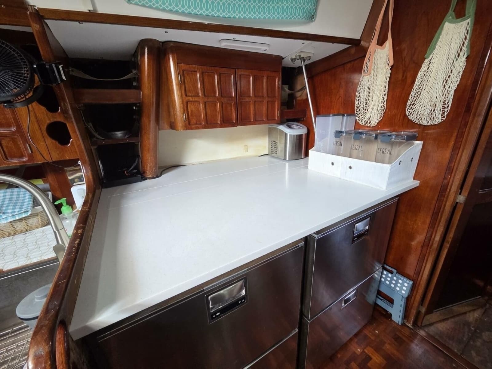 1985 Endeavour 51 - Photo 7