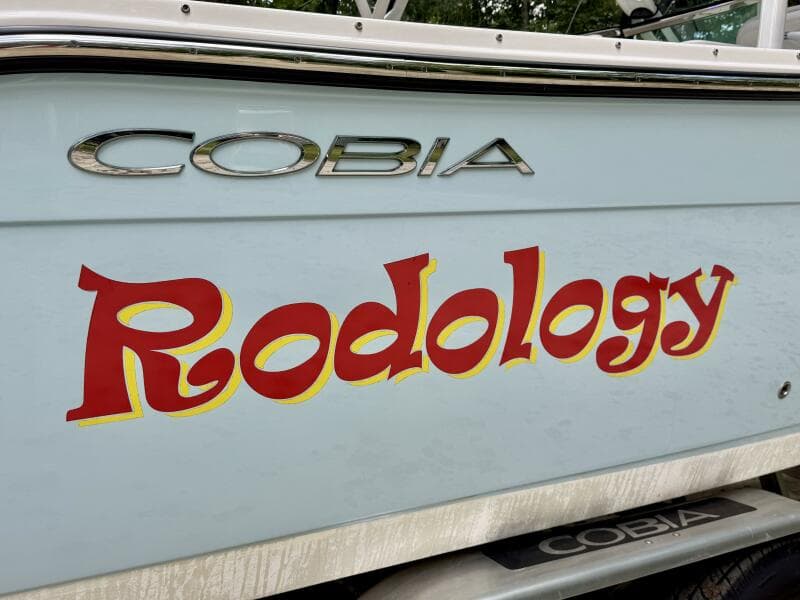2022 Cobia 280 DC