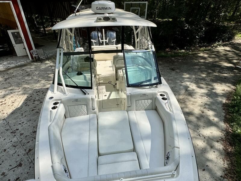 2022 Cobia 280 DC