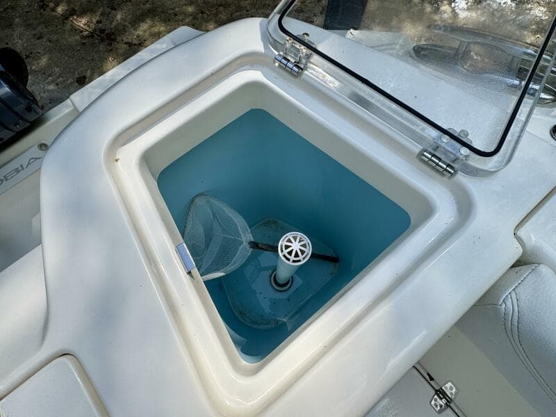 2022 Cobia 280 DC