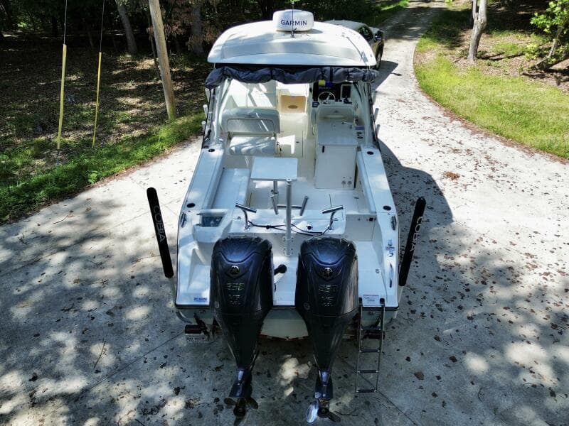 2022 Cobia 280 DC