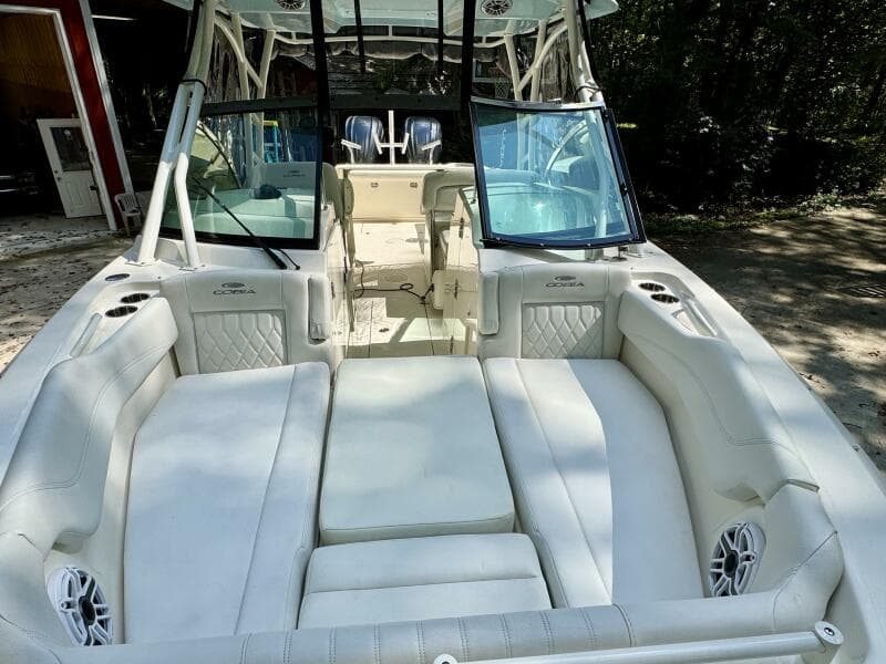2022 Cobia 280 DC