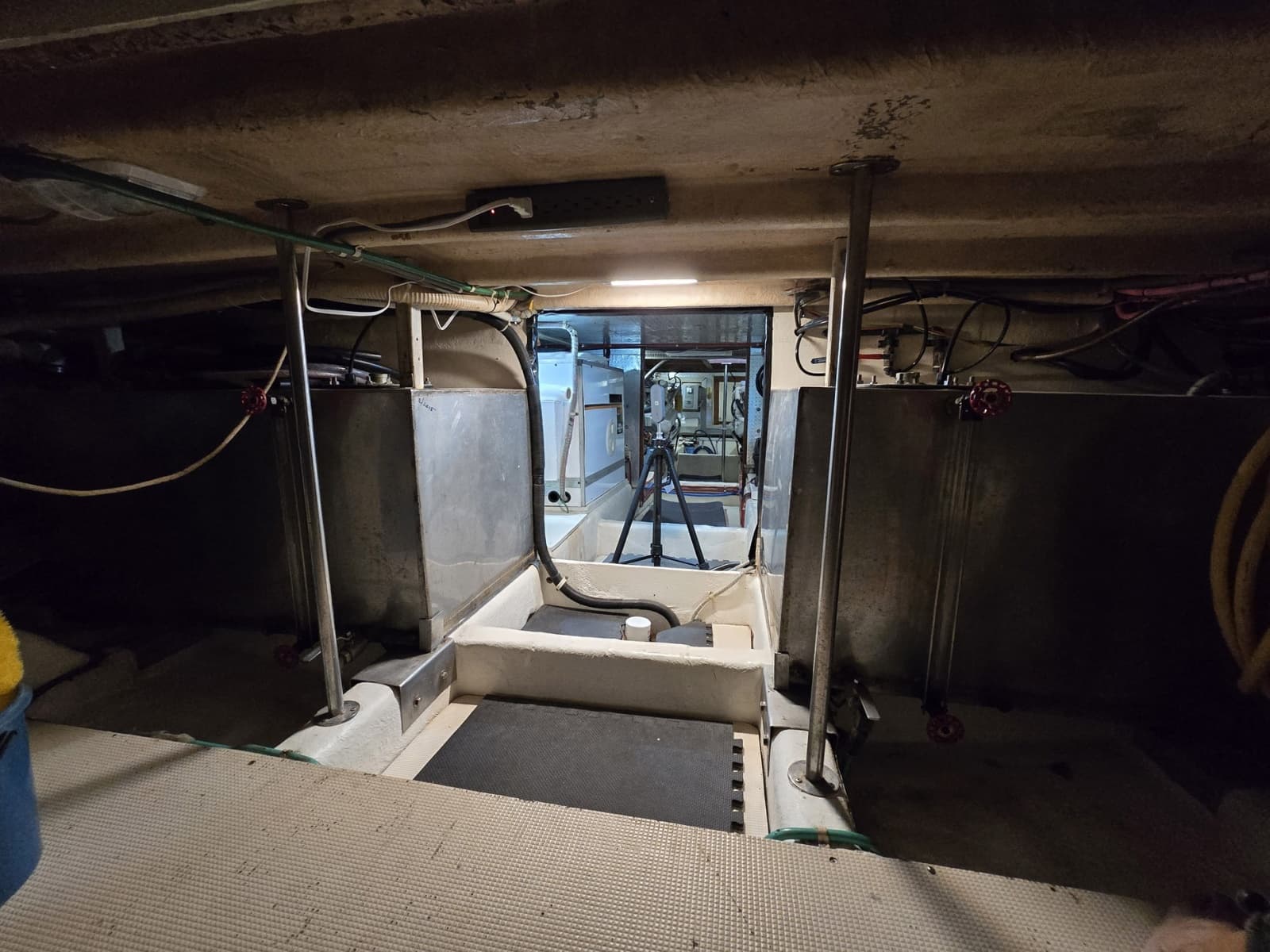 1989 Offshore Yachts 48 Sedan