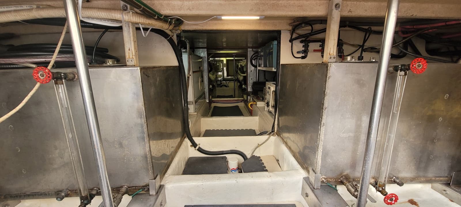 1989 Offshore Yachts 48 Sedan