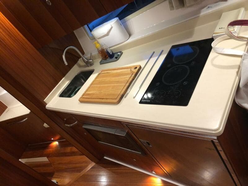 2017 Tiara Yachts C39 Coupe