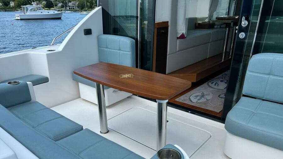 2017 Tiara Yachts C39 Coupe