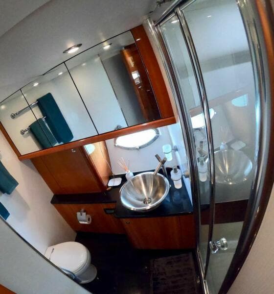 2006 Sunseeker Predator 82