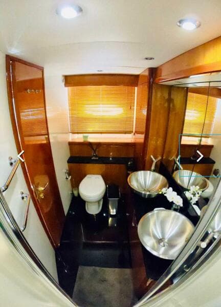 2006 Sunseeker Predator 82