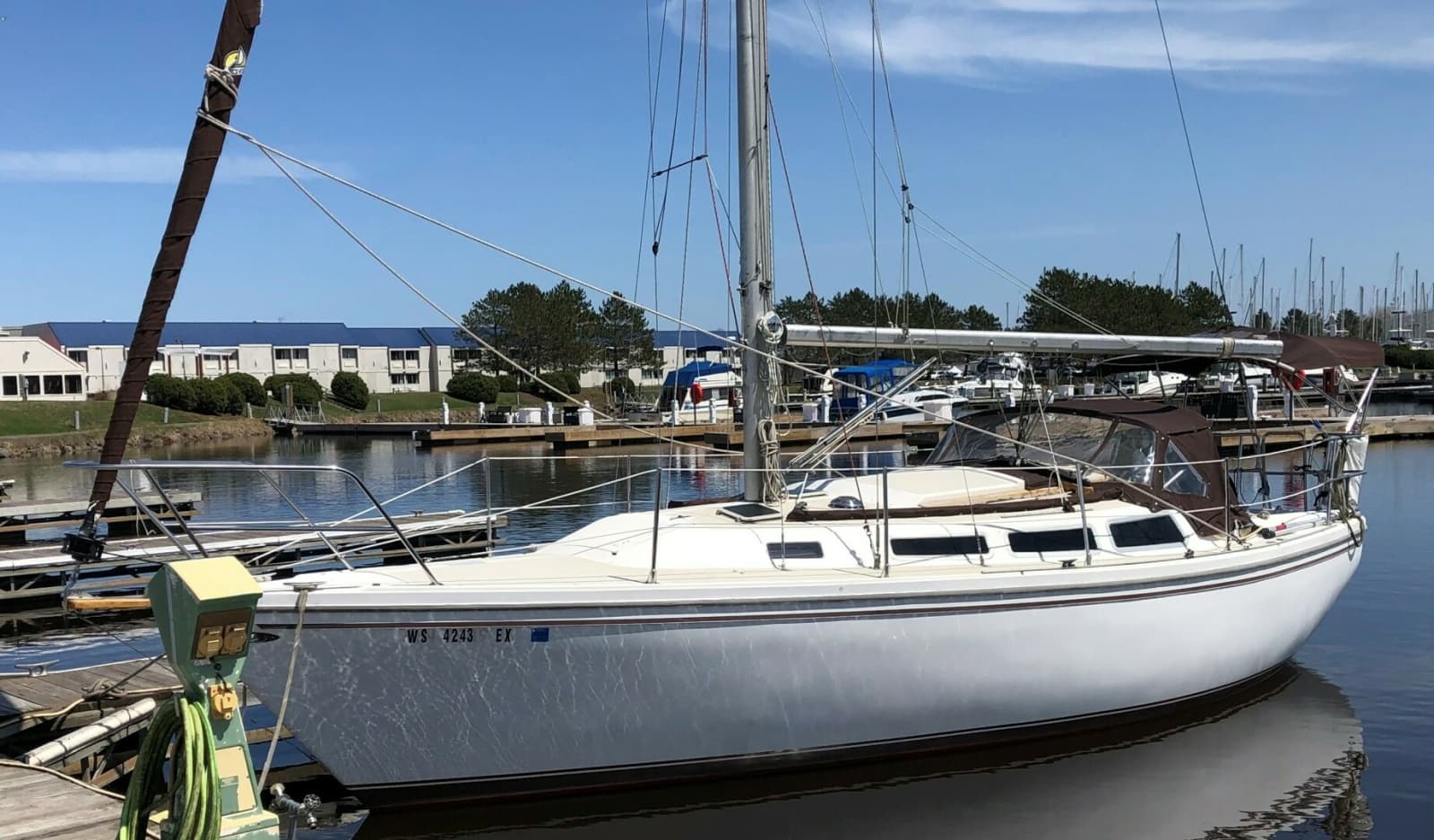 1981 Catalina 30 - Photo 1