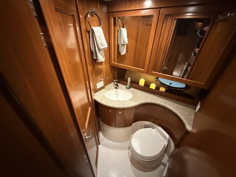 2006 Silverton 38 Sport Bridge