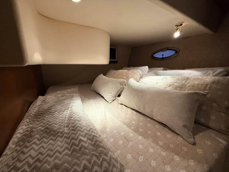 2006 Silverton 38 Sport Bridge