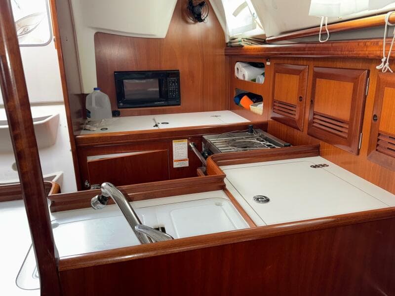 2002 Beneteau 361