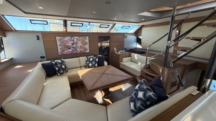 2025 Aquila 54 ENCLOSED BRIDGE