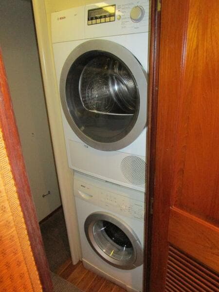 Lower Master Companionway Laundry
