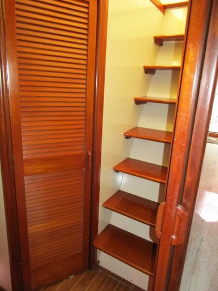 Salon Steps To Flybridge