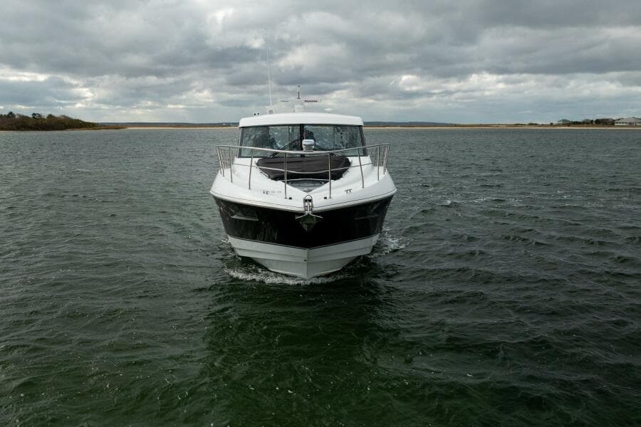 2014 Cruisers Yachts 