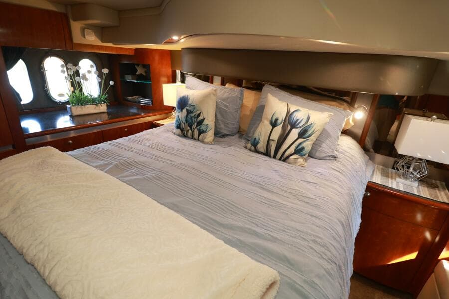 2007 Cruisers 520 Express