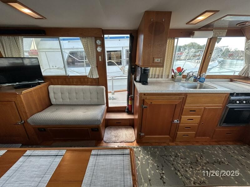 42' Grand Banks salon port