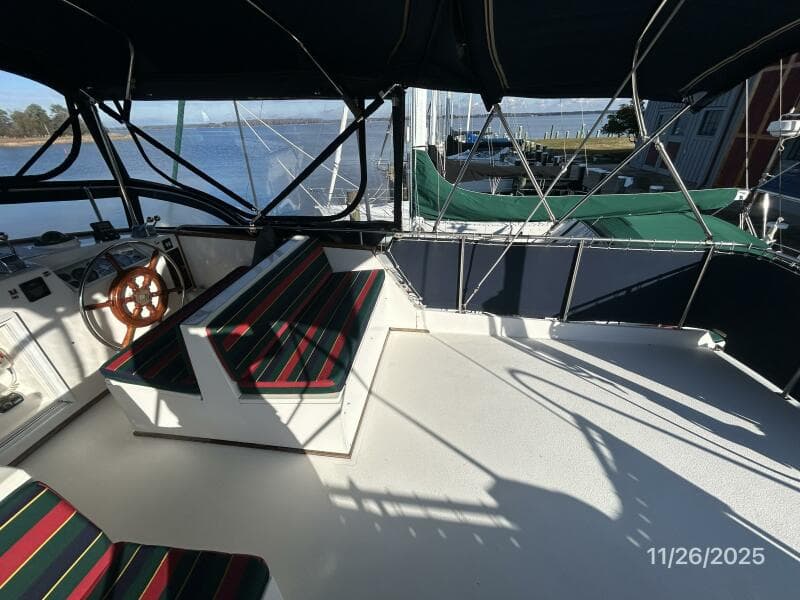 42' Grand Banks flybridge starboard