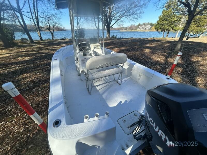18' Mako cockpit forward