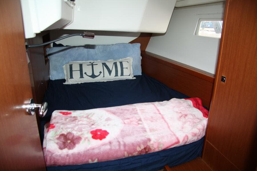 2013 Beneteau Oceanis 41 - Photo 36
