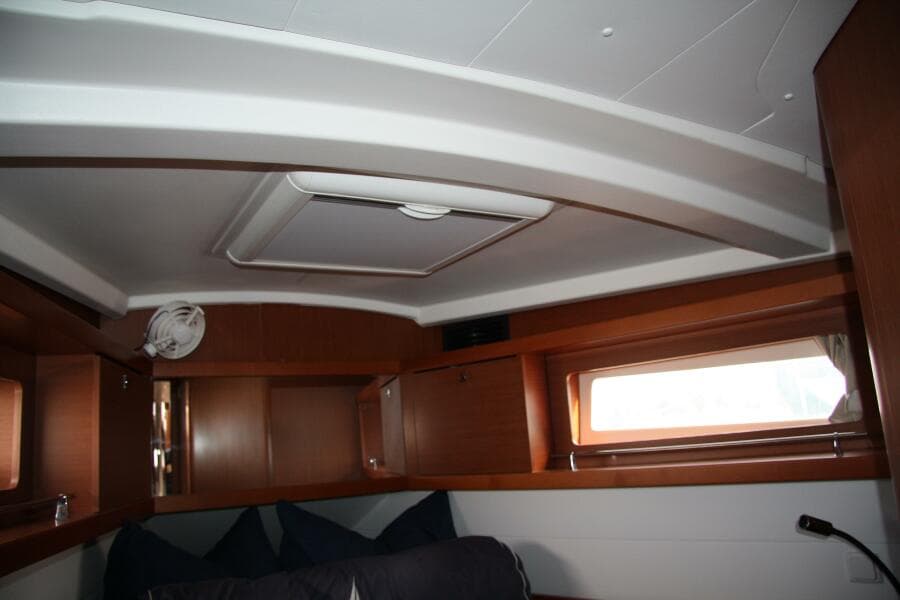2013 Beneteau Oceanis 41 - Photo 35