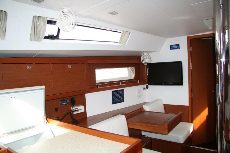 2013 Beneteau Oceanis 41 - Photo 14