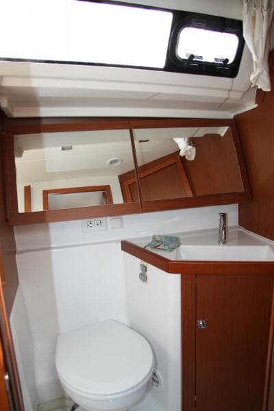 2013 Beneteau Oceanis 41 - Photo 43