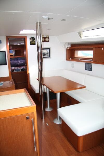 2013 Beneteau Oceanis 41 - Photo 30