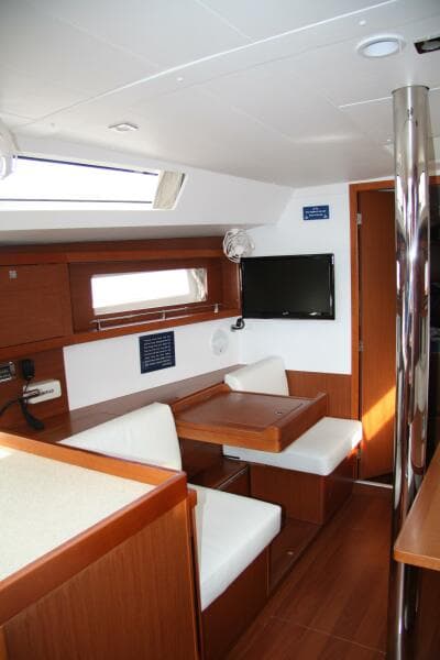 2013 Beneteau Oceanis 41 - Photo 15