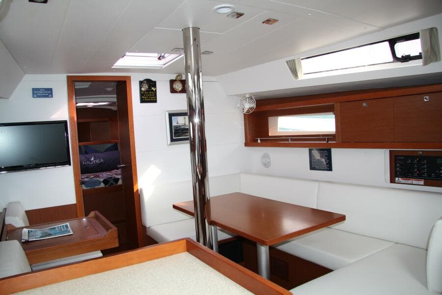 2013 Beneteau Oceanis 41 - Photo 27