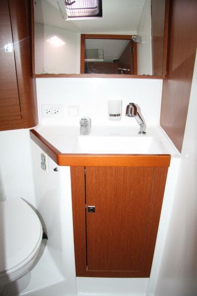 2013 Beneteau Oceanis 41 - Photo 40