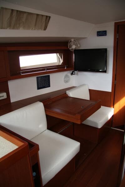 2013 Beneteau Oceanis 41 - Photo 16